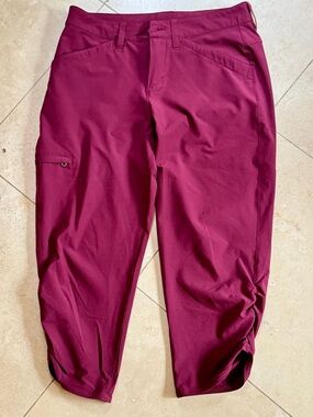 Maroon Capri Pants